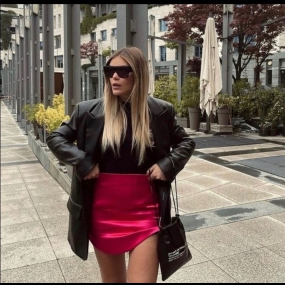 ✨ ZARA PINK SATIN EFFECT MINI SKIRT ✨ - Picture 15 of 16